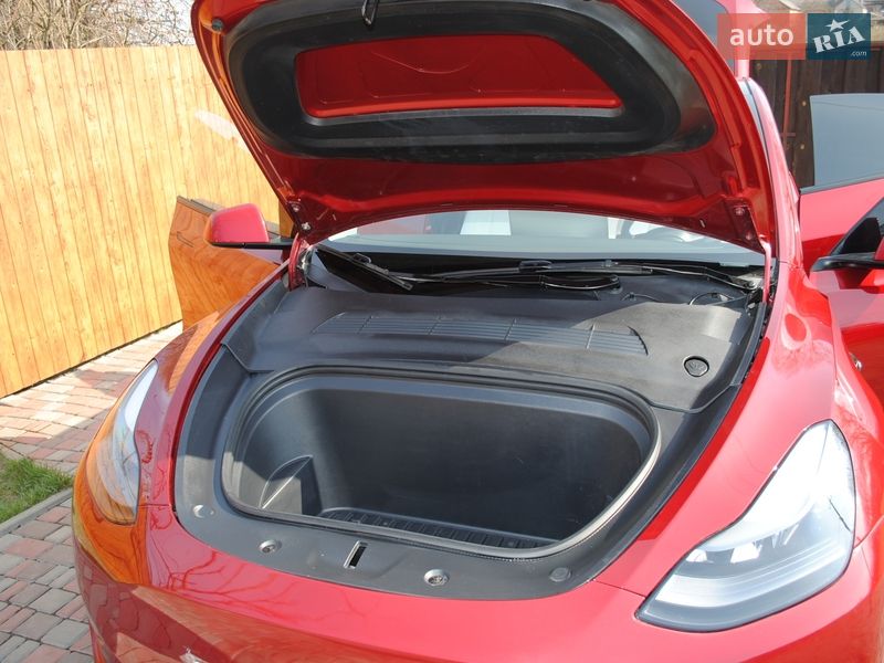 Позашляховик / Кросовер Tesla Model Y 2024 в Луцьку фото 20 Позашляховик / Кросовер Tesla Model Y 2024 в Луцьку