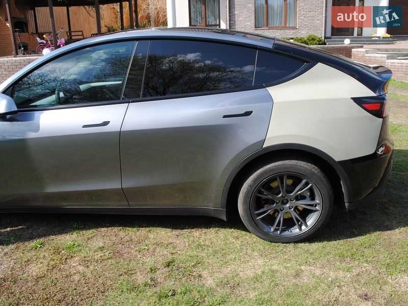 Позашляховик / Кросовер Tesla Model Y 2024 в Луцьку