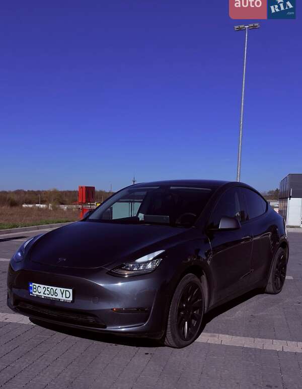 Tesla Model Y 2022 Tesla Model Y 2022