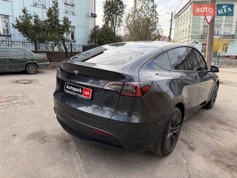 Внедорожник / Кроссовер Tesla Model Y 2025 в Киеве