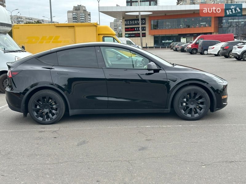 Позашляховик / Кросовер Tesla Model Y 2021 в Києві