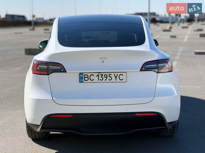 Внедорожник / Кроссовер Tesla Model Y 2021 в Львове
