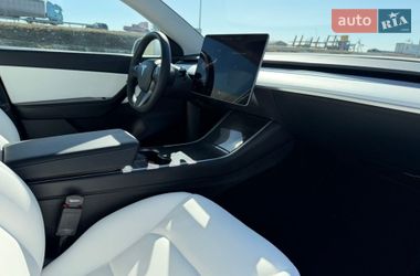 Внедорожник / Кроссовер Tesla Model Y 2021 в Львове