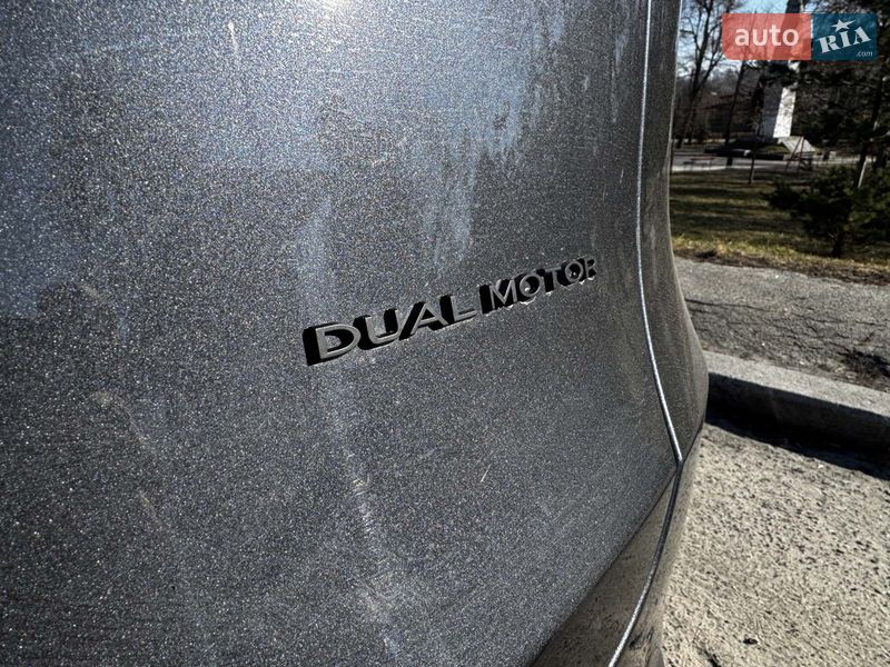Внедорожник / Кроссовер Tesla Model Y 2024 в Киеве фото 12 Внедорожник / Кроссовер Tesla Model Y 2024 в Киеве