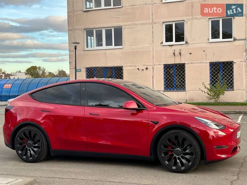 Позашляховик / Кросовер Tesla Model Y 2023 в Києві