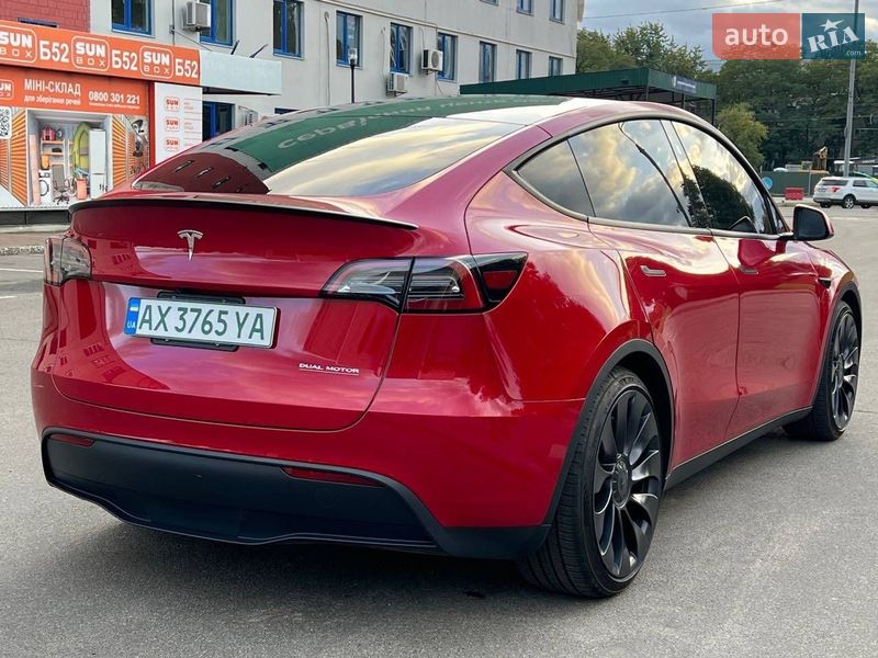 Позашляховик / Кросовер Tesla Model Y 2023 в Києві