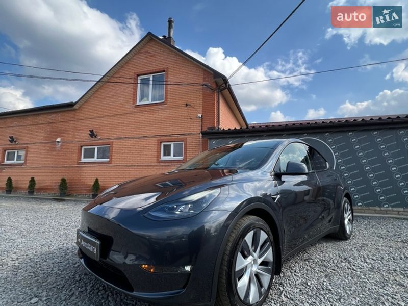 Внедорожник / Кроссовер Tesla Model Y 2025 в Дергачах