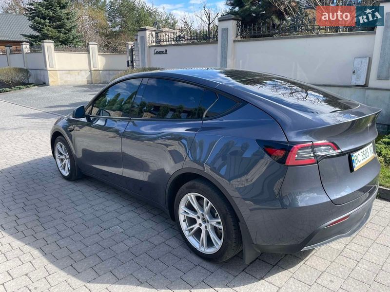 Внедорожник / Кроссовер Tesla Model Y 2023 в Львове