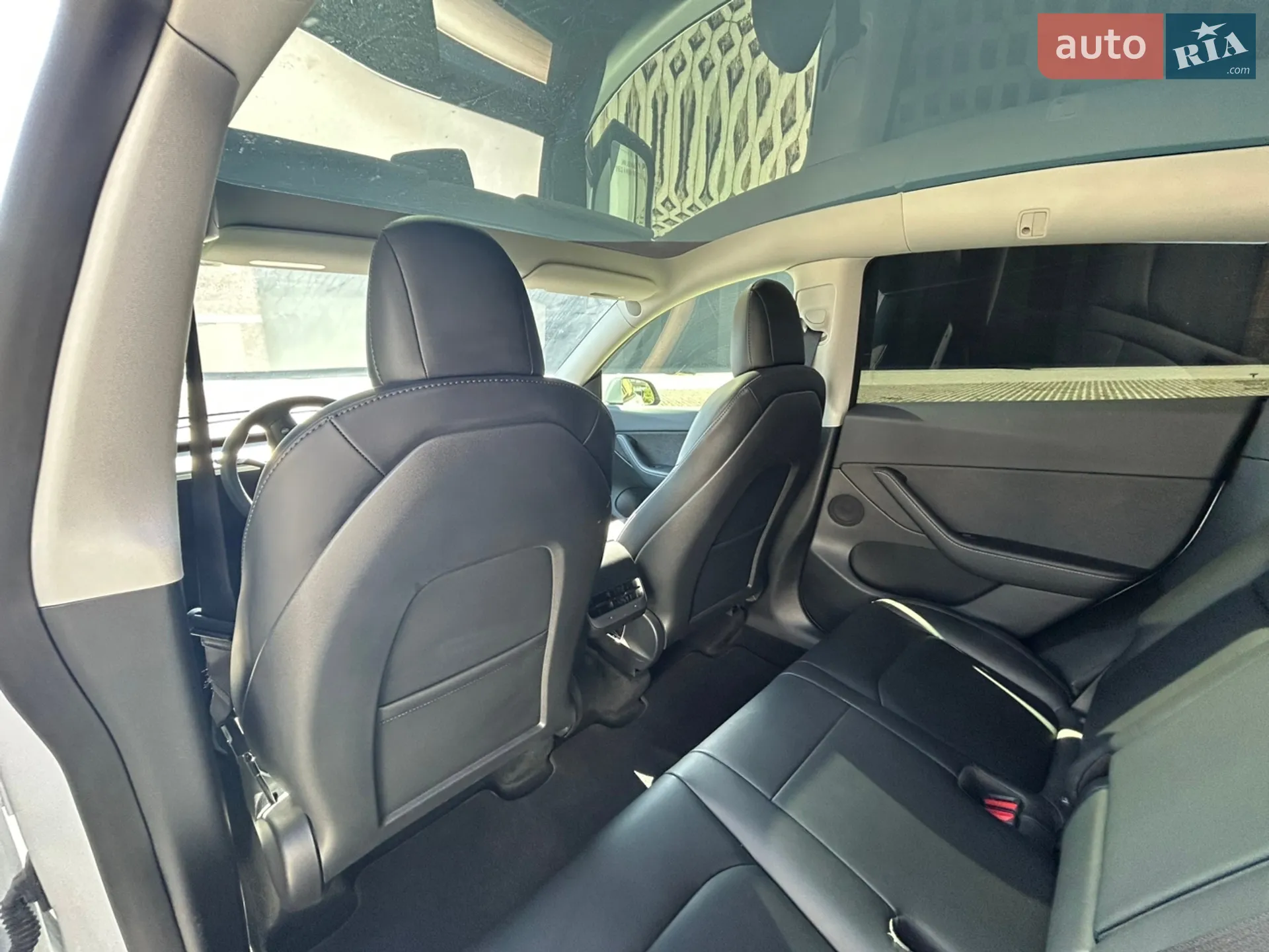 2022 Tesla Model Y - мініатюра 10