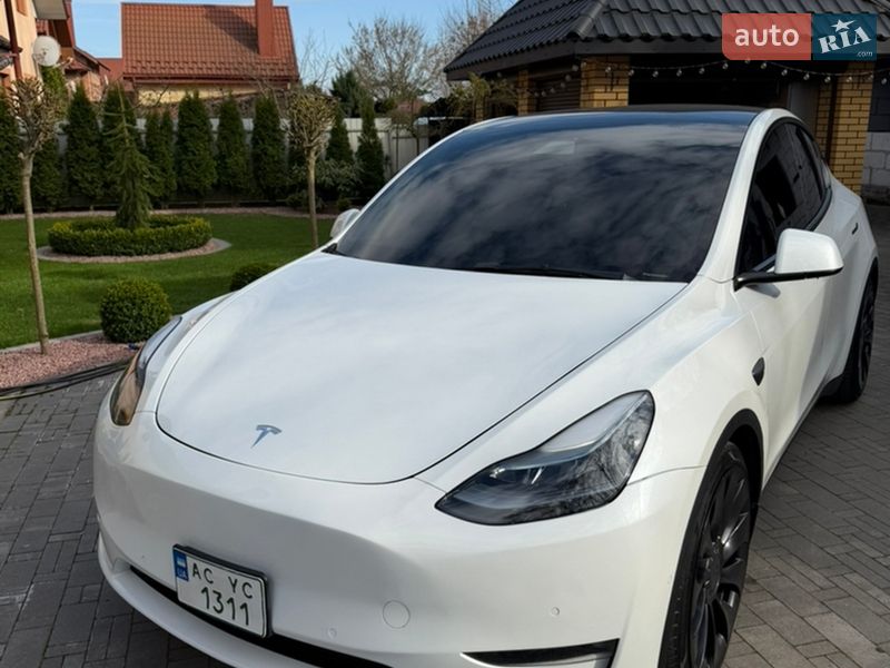 Внедорожник / Кроссовер Tesla Model Y 2022 в Владимире