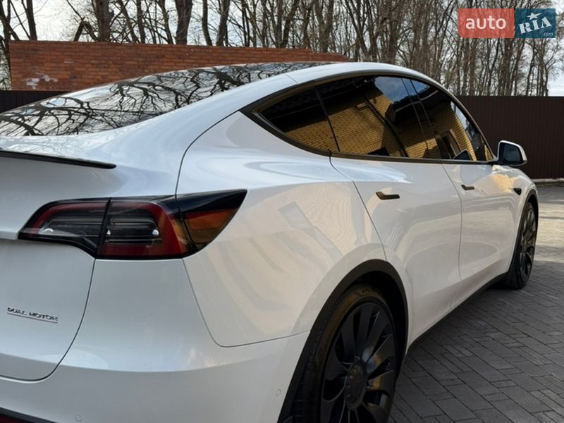 Внедорожник / Кроссовер Tesla Model Y 2022 в Владимире