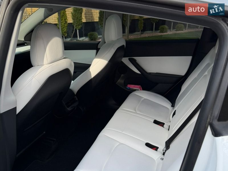 Внедорожник / Кроссовер Tesla Model Y 2022 в Владимире