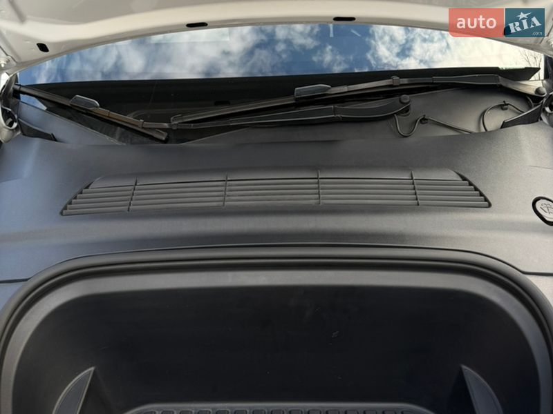 Внедорожник / Кроссовер Tesla Model Y 2022 в Владимире
