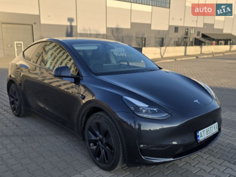 Внедорожник / Кроссовер Tesla Model Y 2024 в Ивано-Франковске