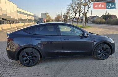 Внедорожник / Кроссовер Tesla Model Y 2024 в Ивано-Франковске