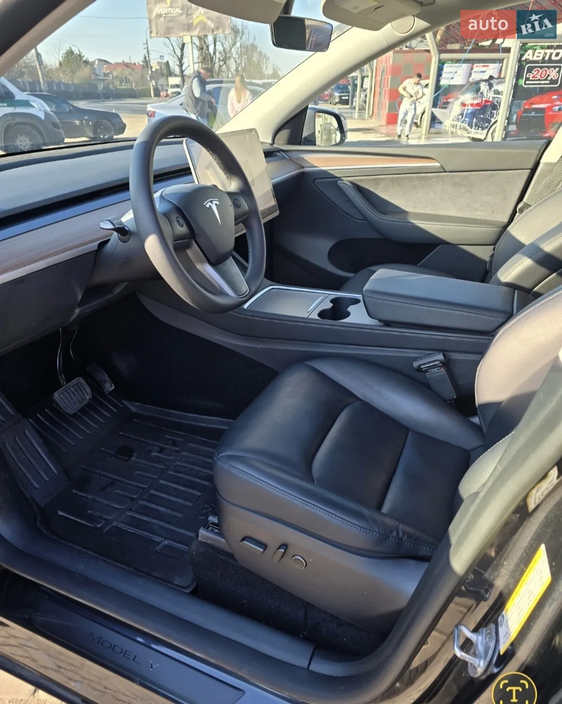 2024 Tesla Model Y - мініатюра 18
