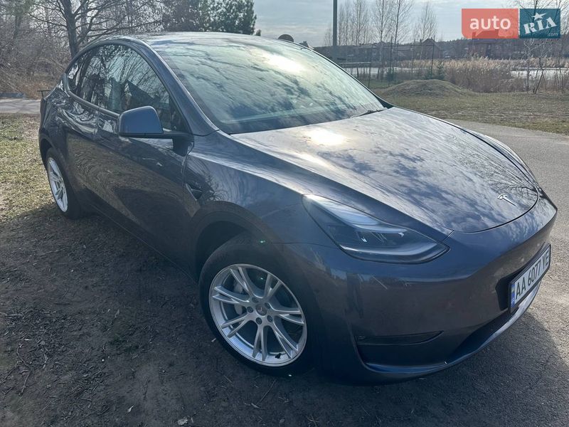 Позашляховик / Кросовер Tesla Model Y 2023 в Києві фото 3 Позашляховик / Кросовер Tesla Model Y 2023 в Києві