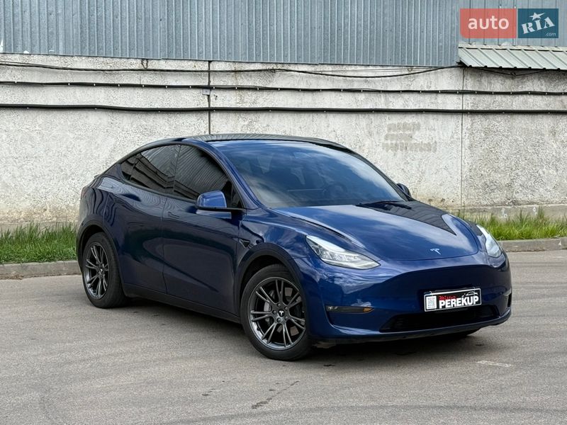 Tesla Model Y 2021