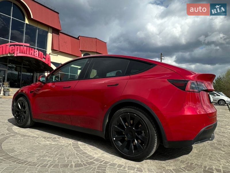 Позашляховик / Кросовер Tesla Model Y 2022 в Львові