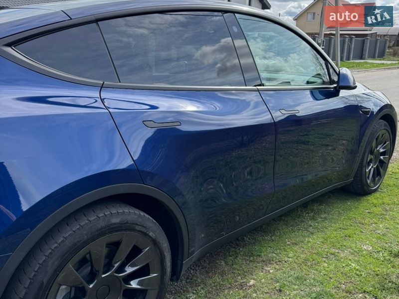 Внедорожник / Кроссовер Tesla Model Y 2022 в Киеве