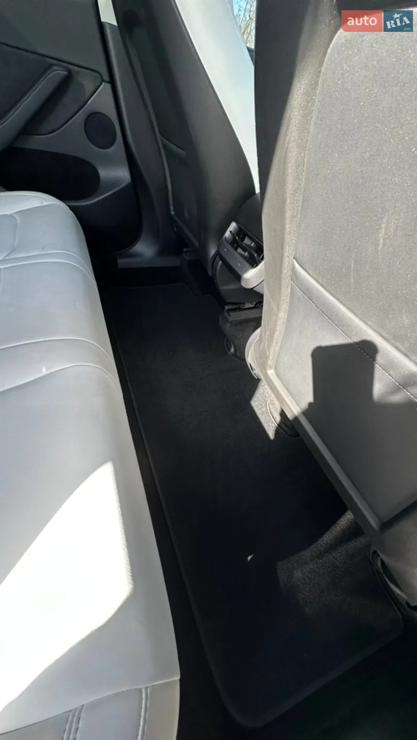 2024 Tesla Model Y - мініатюра 37