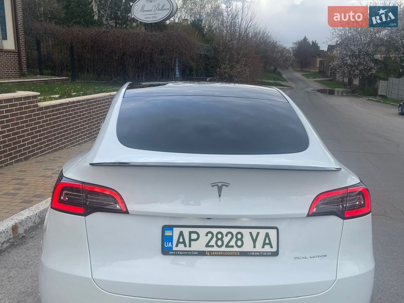 Внедорожник / Кроссовер Tesla Model Y 2022 в Запорожье