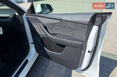 Внедорожник / Кроссовер Tesla Model Y 2025 в Днепре