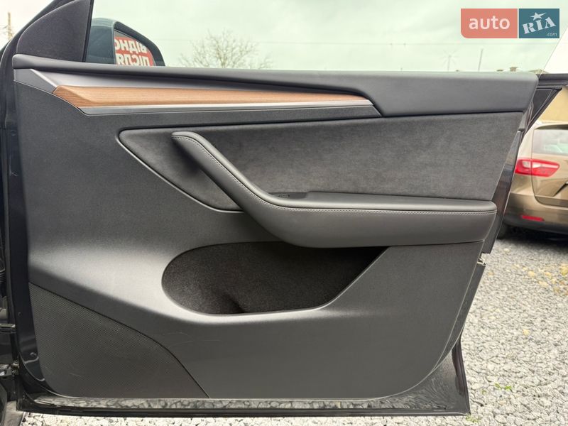 Позашляховик / Кросовер Tesla Model Y 2024 в Стрию фото 39 Позашляховик / Кросовер Tesla Model Y 2024 в Стрию