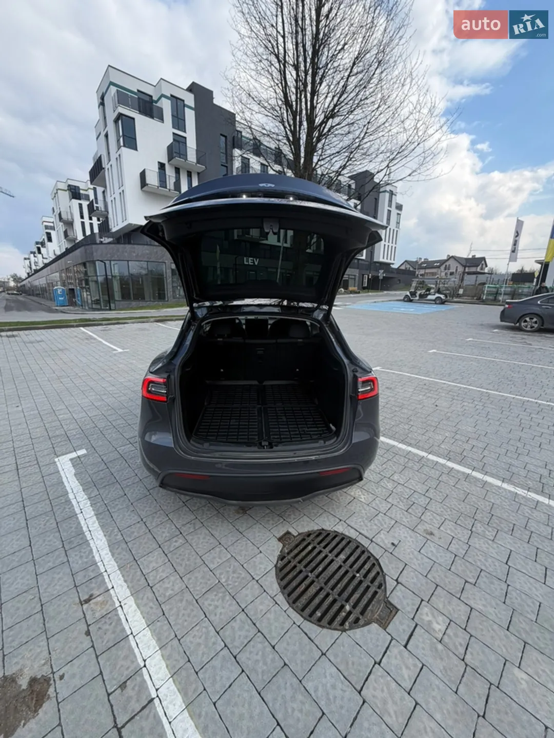2023 Tesla Model Y - мініатюра 28