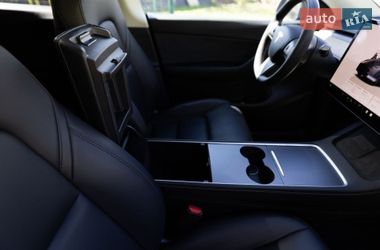 Внедорожник / Кроссовер Tesla Model Y 2022 в Жовкве