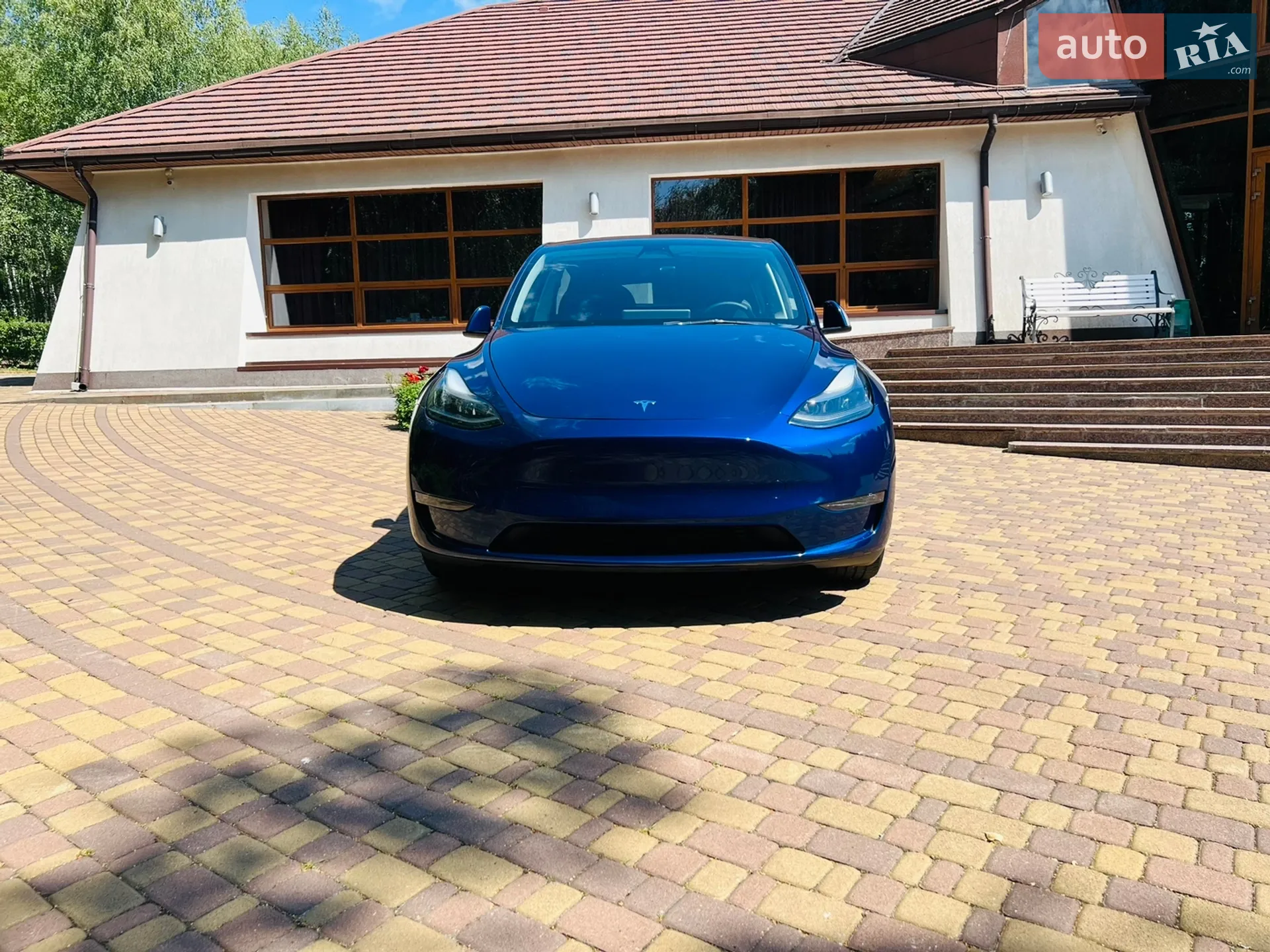 2023 Tesla Model Y - фото 1