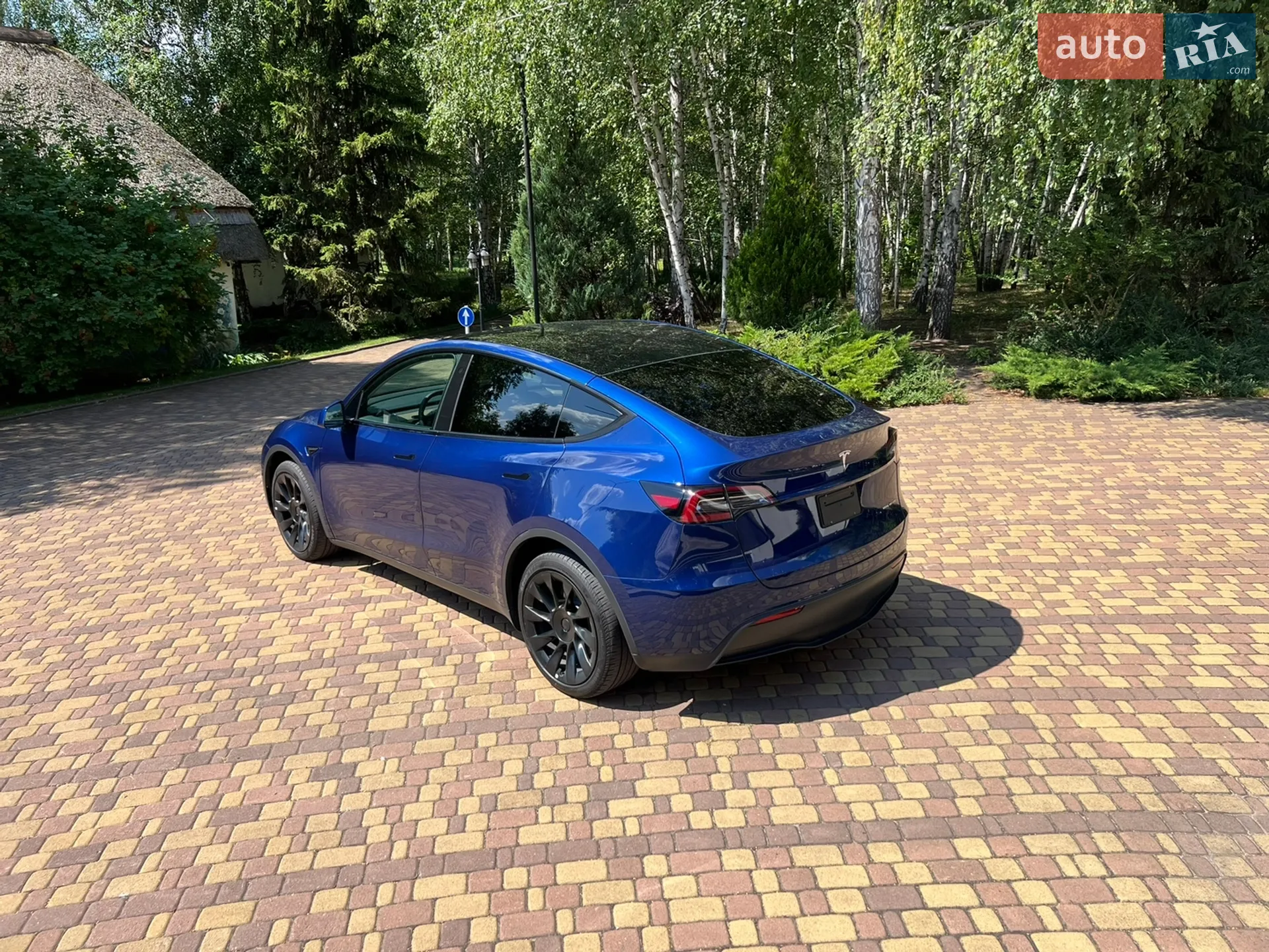 2023 Tesla Model Y - мініатюра 2