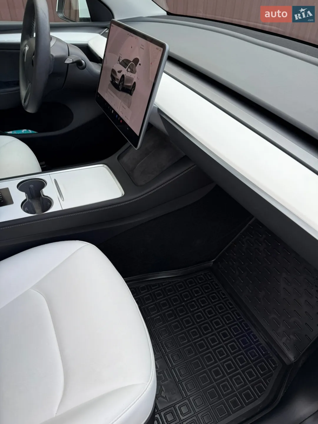 2023 Tesla Model Y - мініатюра 10