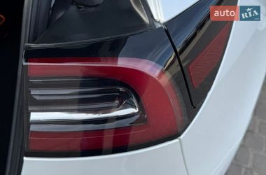 Позашляховик / Кросовер Tesla Model Y 2023 в Первомайську