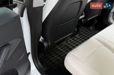 Позашляховик / Кросовер Tesla Model Y 2023 в Первомайську