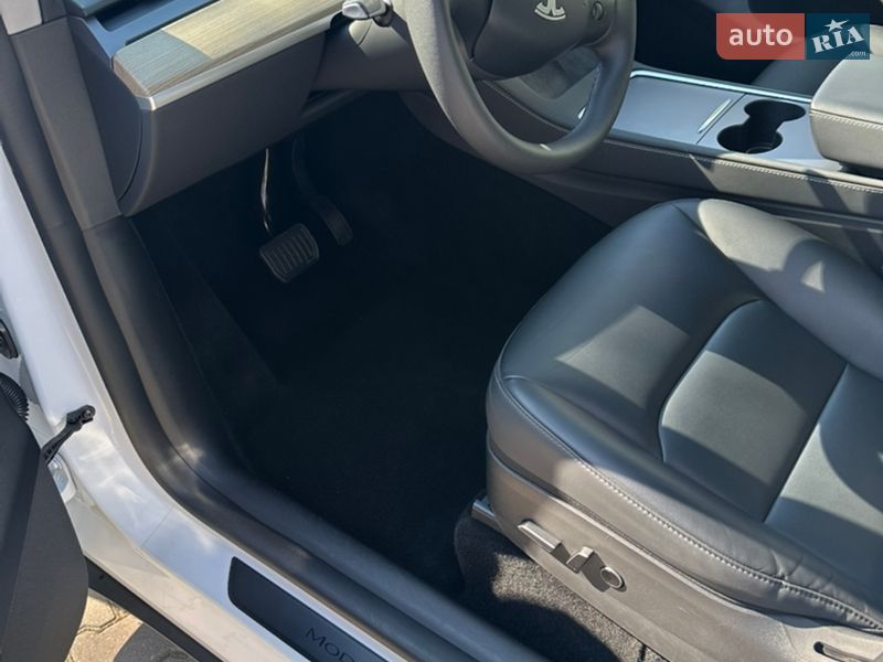 Внедорожник / Кроссовер Tesla Model Y 2023 в Одессе