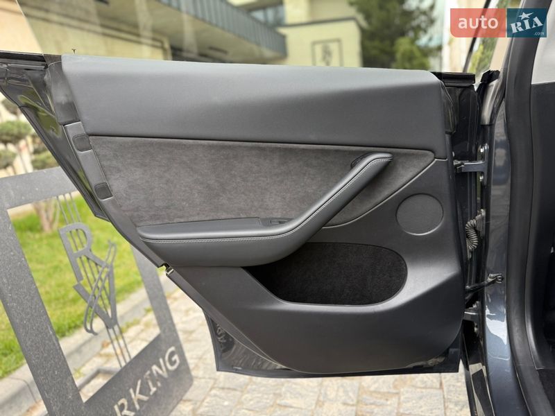 Позашляховик / Кросовер Tesla Model Y 2023 в Львові фото 38 Позашляховик / Кросовер Tesla Model Y 2023 в Львові