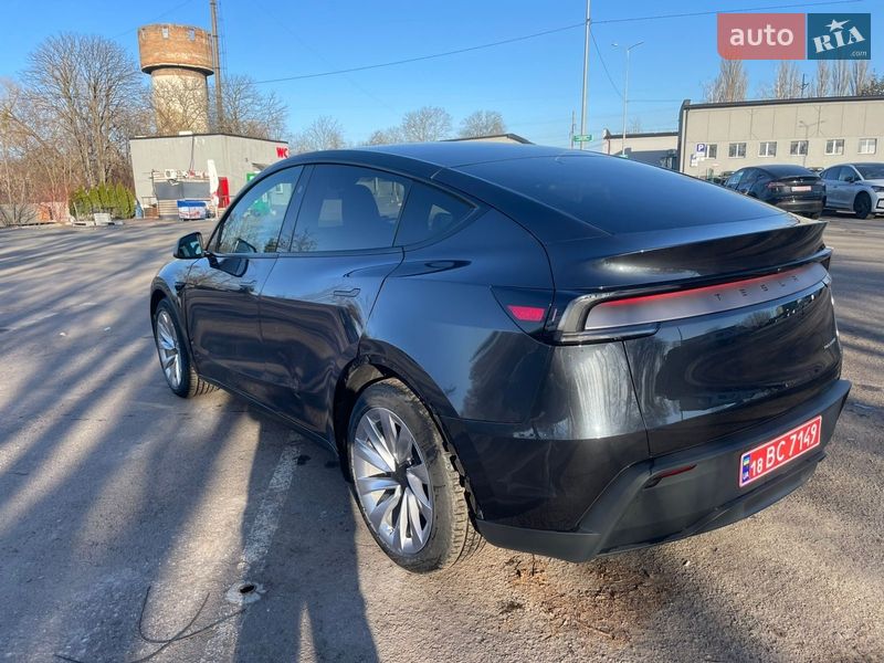 Позашляховик / Кросовер Tesla Model Y 2025 в Рівному