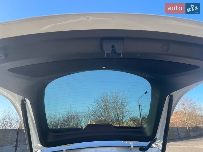 Позашляховик / Кросовер Tesla Model Y 2024 в Рівному