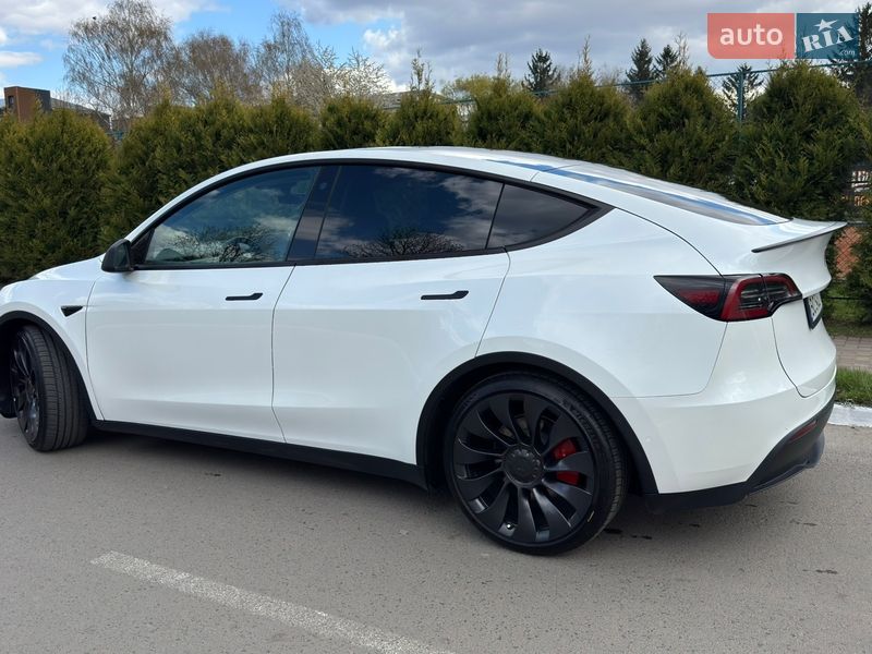 Внедорожник / Кроссовер Tesla Model Y 2022 в Луцке