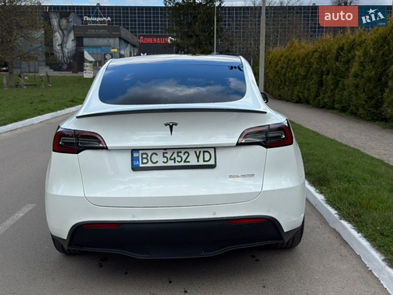 Внедорожник / Кроссовер Tesla Model Y 2022 в Луцке
