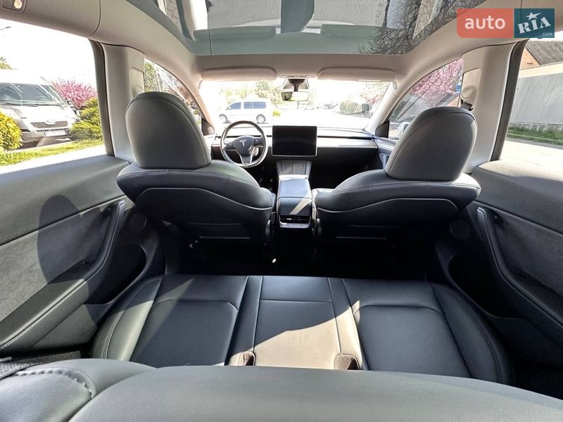 Внедорожник / Кроссовер Tesla Model Y 2023 в Ужгороде