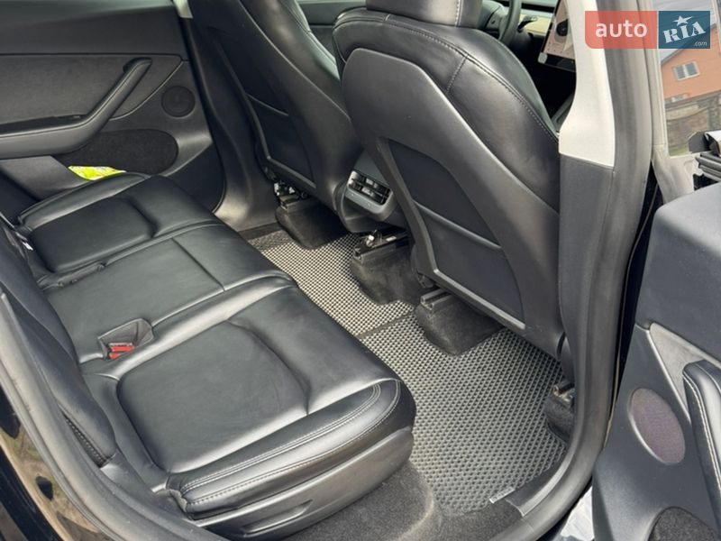 Внедорожник / Кроссовер Tesla Model Y 2023 в Костополе