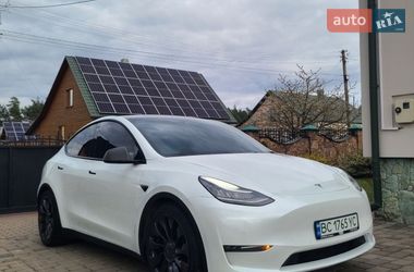 Внедорожник / Кроссовер Tesla Model Y 2020 в Львове