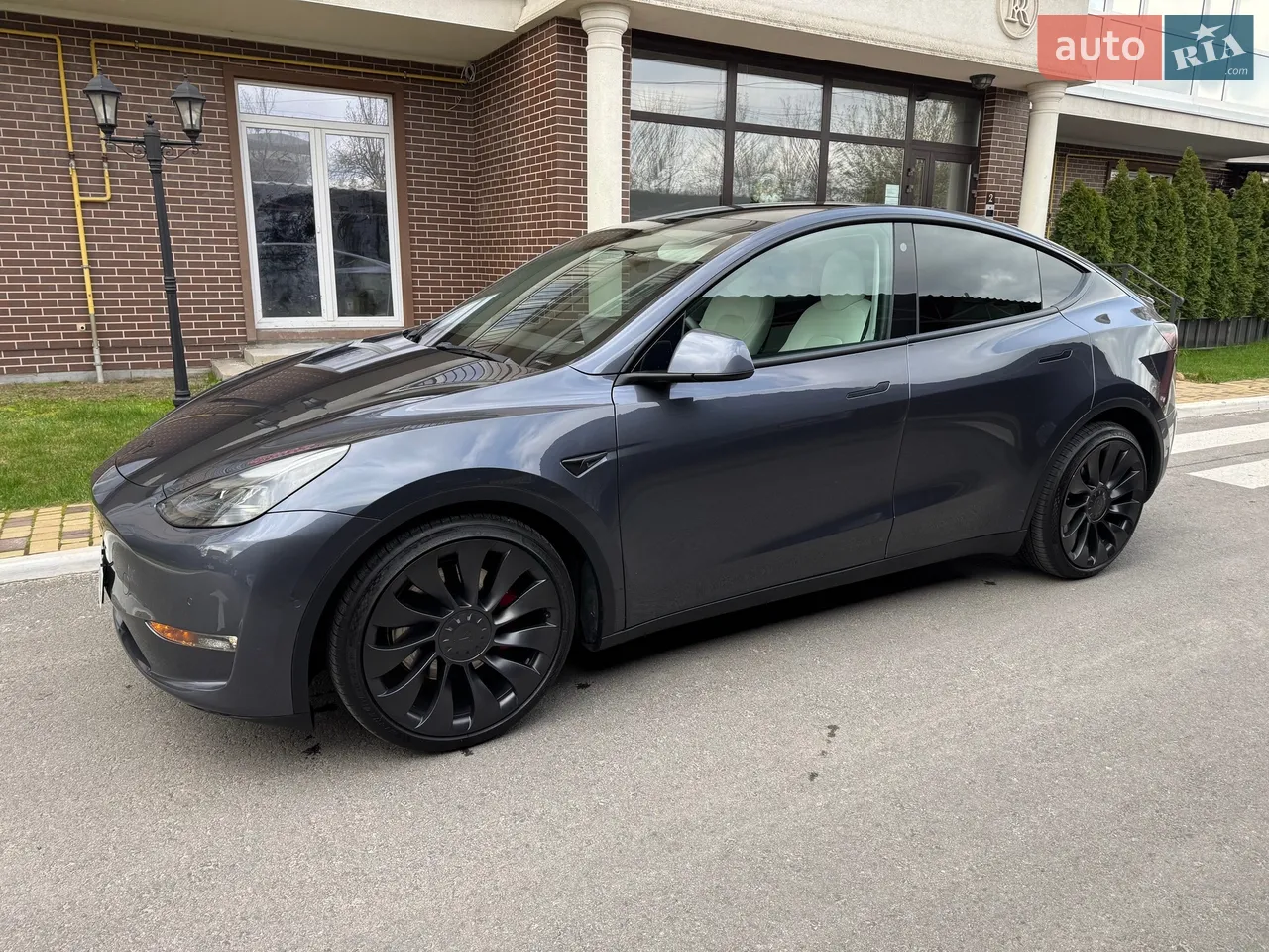 2022 Tesla Model Y - мініатюра 46