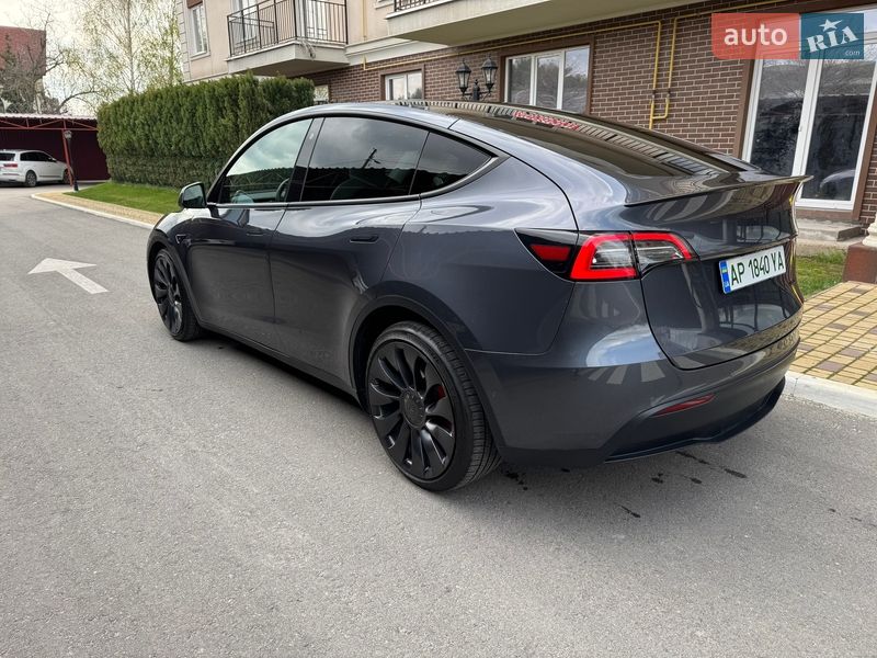 Позашляховик / Кросовер Tesla Model Y 2022 в Запоріжжі