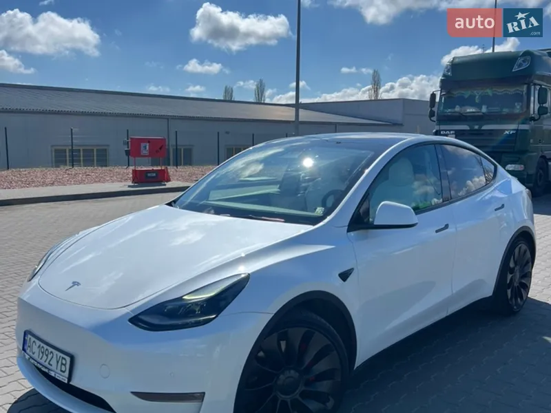 Tesla Model Y