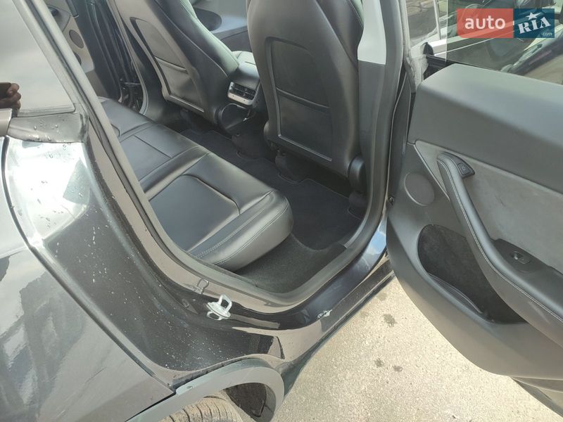 Внедорожник / Кроссовер Tesla Model Y 2024 в Киеве фото 14 Внедорожник / Кроссовер Tesla Model Y 2024 в Киеве