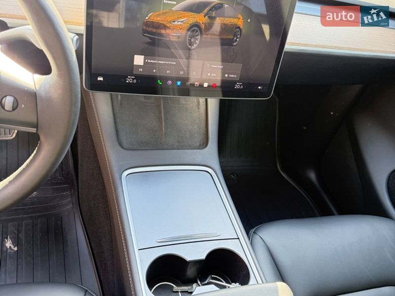 Внедорожник / Кроссовер Tesla Model Y 2024 в Львове