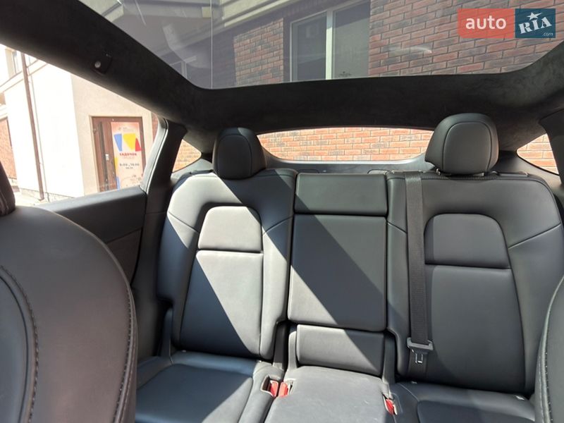 Внедорожник / Кроссовер Tesla Model Y 2023 в Киеве